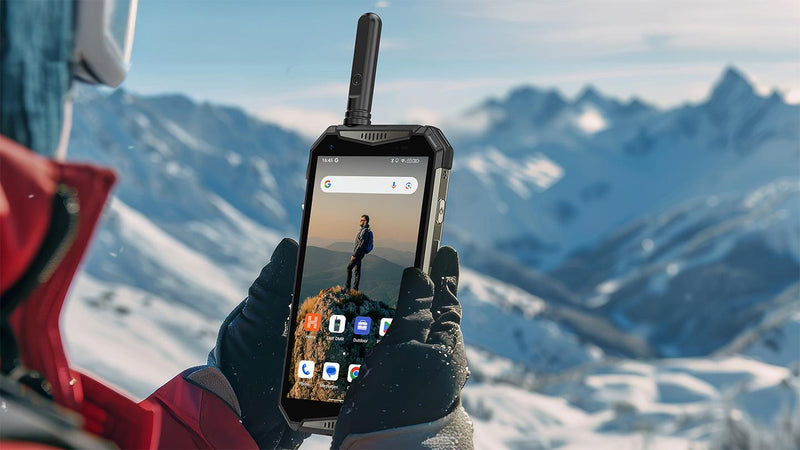 Alpine 5.6″ UHF DMR Smartphone Navigator with Hema Navigation