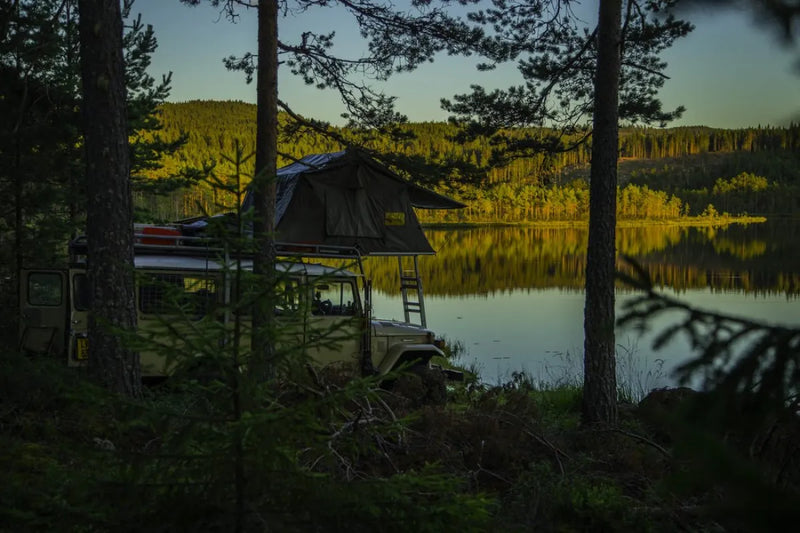 Eezi-Awn 4x4 Roof Top Trailer Tent | Series III - Rooftop Tent