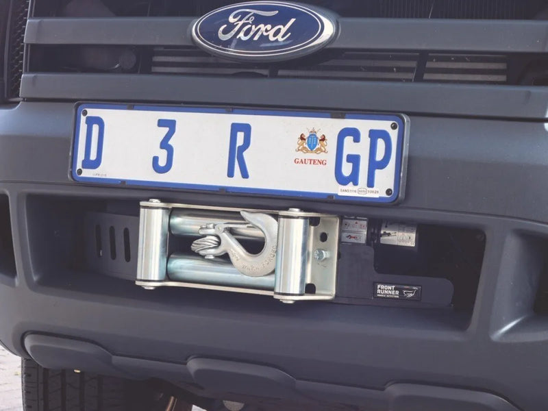 Ford Ranger winch plate with license number D 3 R GP and small logo installed