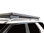 Roof rack kit with roof-mounted cargo box for Front Runner LR Discovery 5 Expedition
