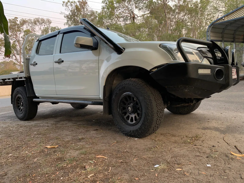Off-road pickup truck with stainless steel snorkel and bull bar for Isuzu MU-X 2013-2020