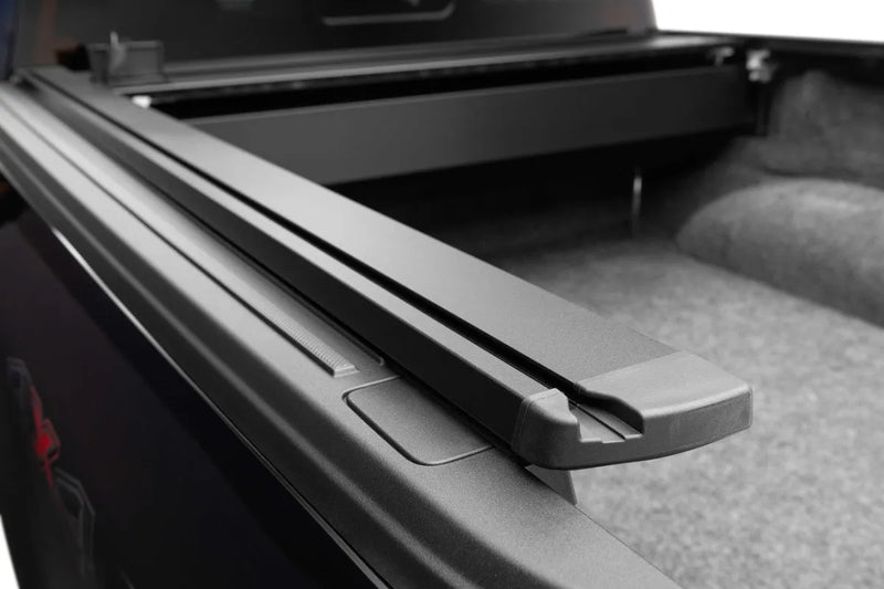 Retrax RETRAXONE XR Manual Retractable Bed Cover for RAM 1500 DT w/out Rambox