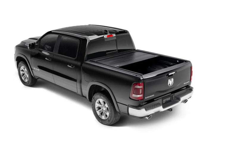 RetraxONE MX Manual Polycarbonate Retractable Bed Cover for Chevrolet / Ford / Isuzu / Mazda / Nissan / Ram / Toyota / Volkswagen - Truck