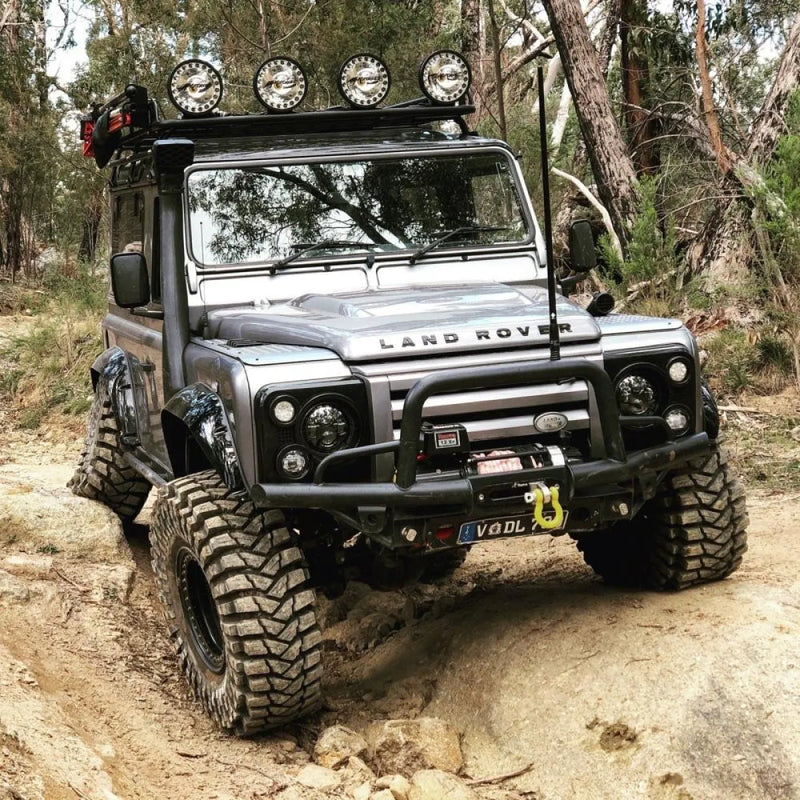 Technical schematic of Runva 13XP Premium cylindrical winch component with labeled dimensions