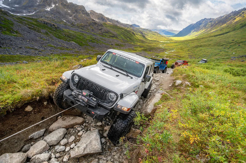 Warn Zeon XP 12-S 12V 12,000lbs Electric Winch with Spydura Synthetic Rope